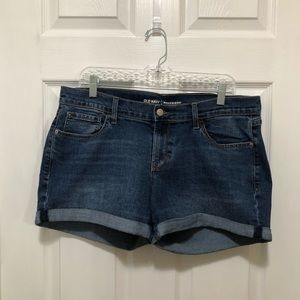 OLD NAVY BOYFRIEND JEAN SHORTS SIZE 12